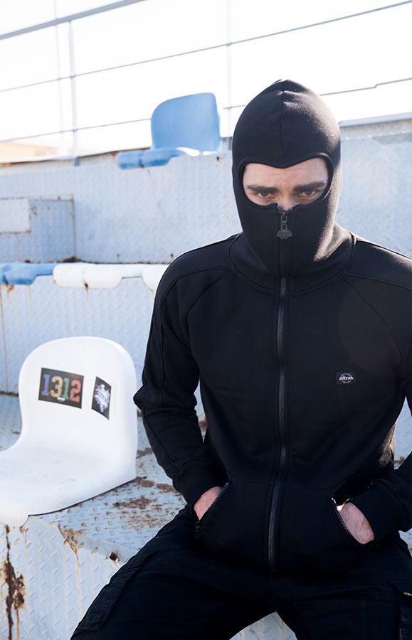 Total Black Fullface Jacket